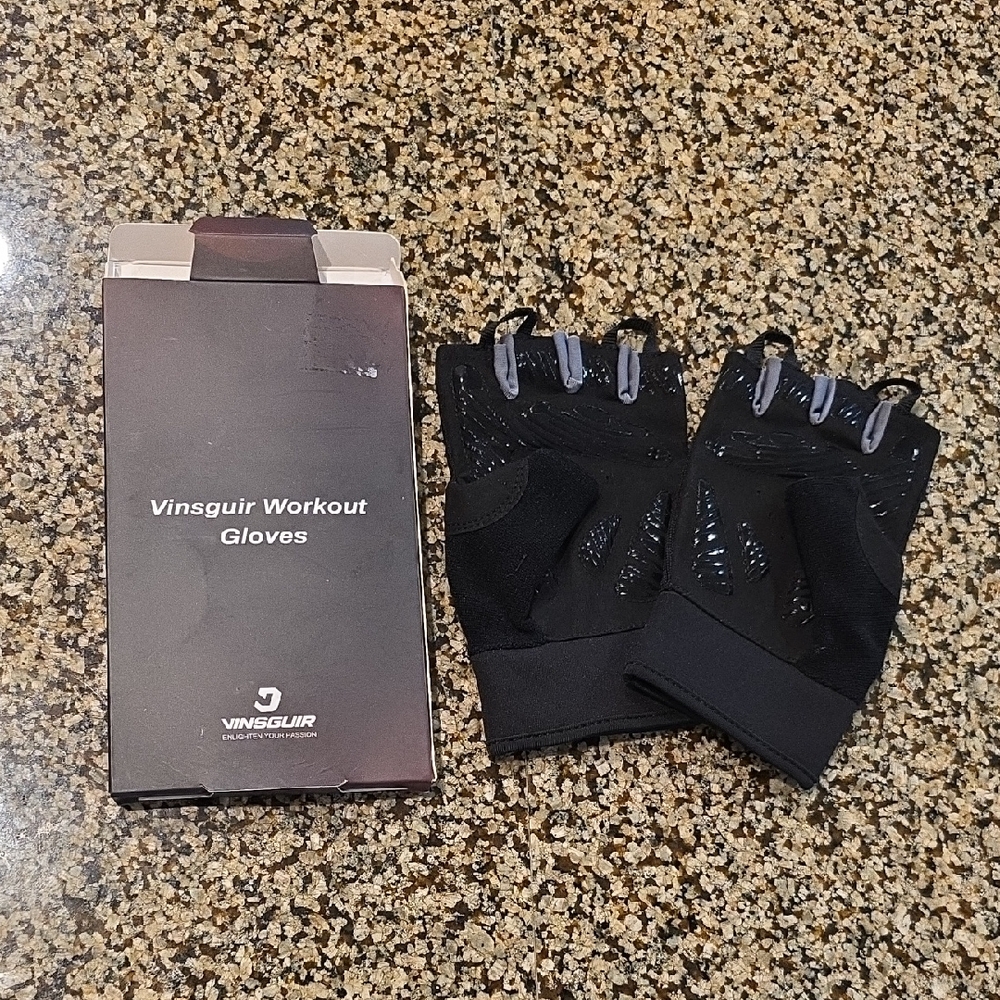 Vinsguir Black Workout Gloves